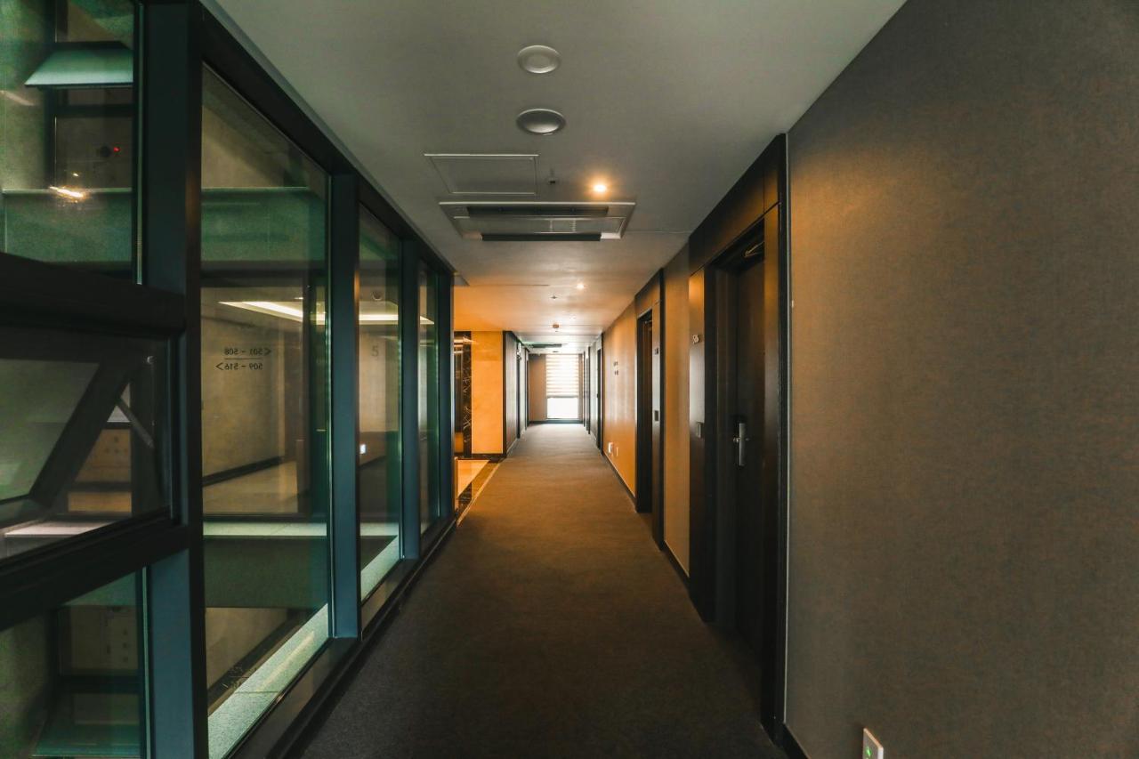 On City Hotel Cshonan Kültér fotó