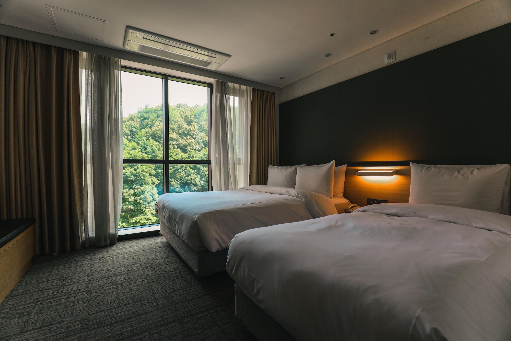 On City Hotel Cshonan Kültér fotó