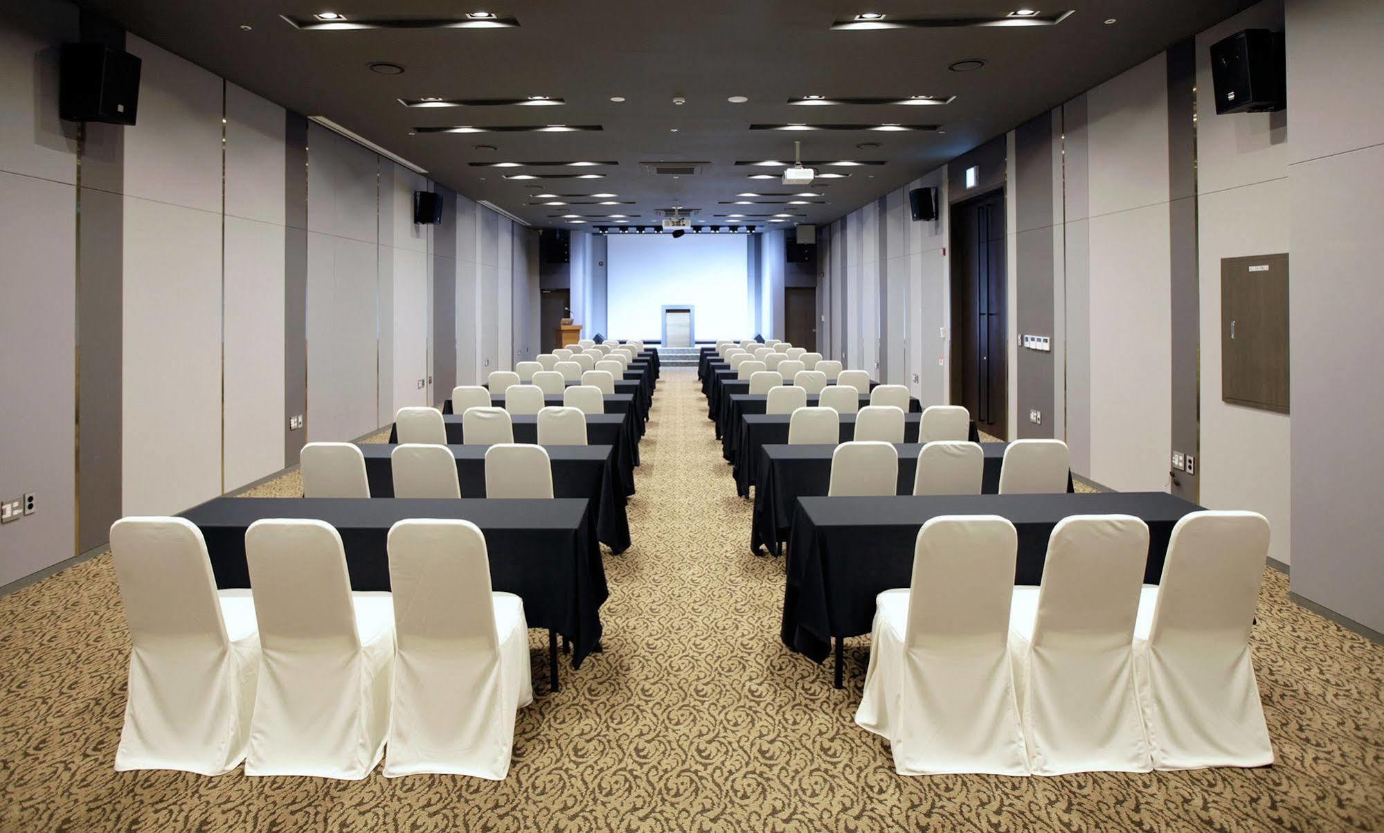 On City Hotel Cshonan Kültér fotó